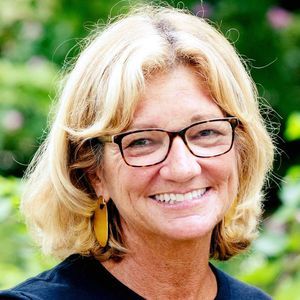 Meet your Posher, Nancy